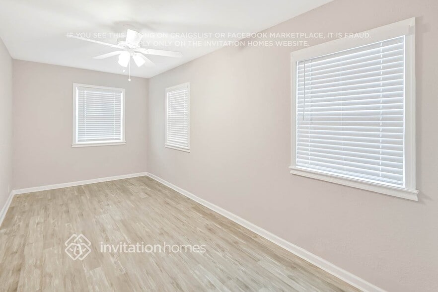 Building Photo - 2746 Oklahoma St