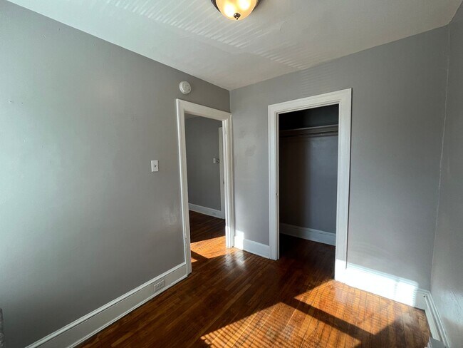 Building Photo - 721 N Shippen St