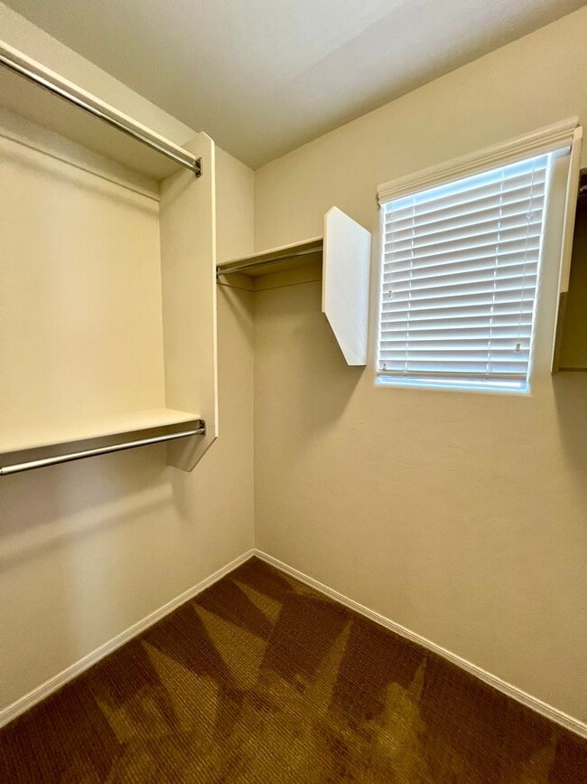 Building Photo - Nice 3 Bedroom Home in Sierra Morado