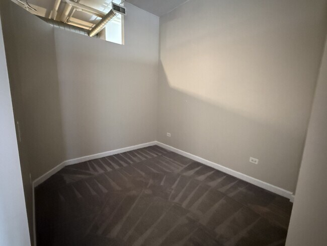 Building Photo - 1301 W Madison St