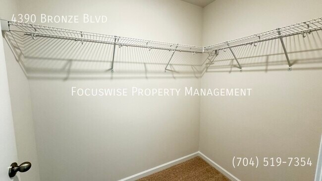 Building Photo - 4390 Bronze Blvd