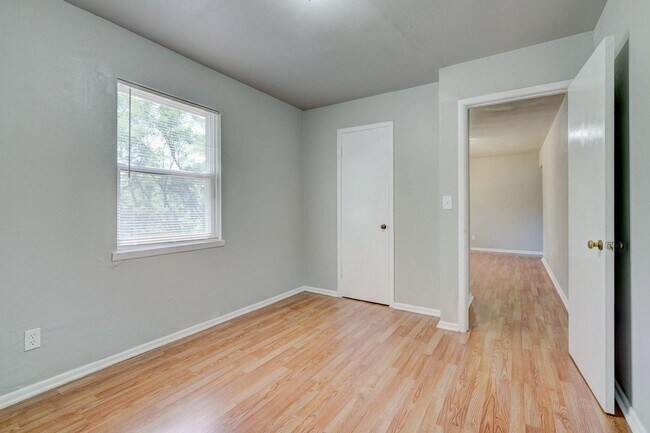 Building Photo - 3 bed 2 bath home in Newalla