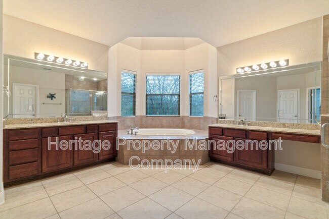 Building Photo - 7110 Hovingham