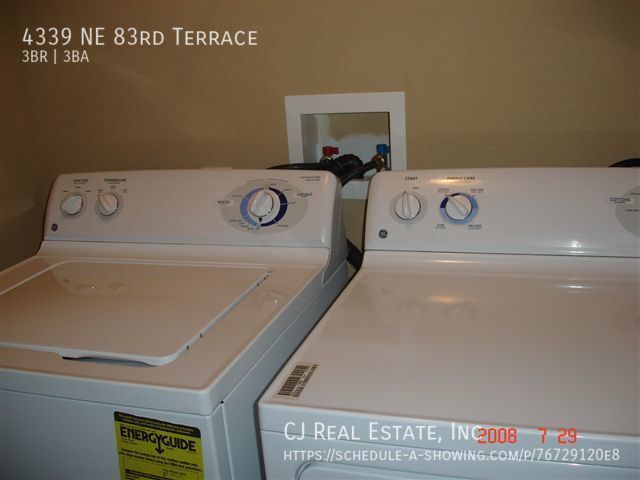 Building Photo - 4339 NE 83rd Terrace