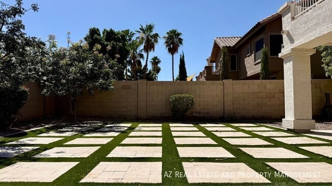 Building Photo - 1655 E Saltsage Dr