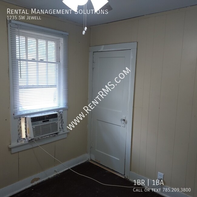 Building Photo - 1235 SW Jewell-