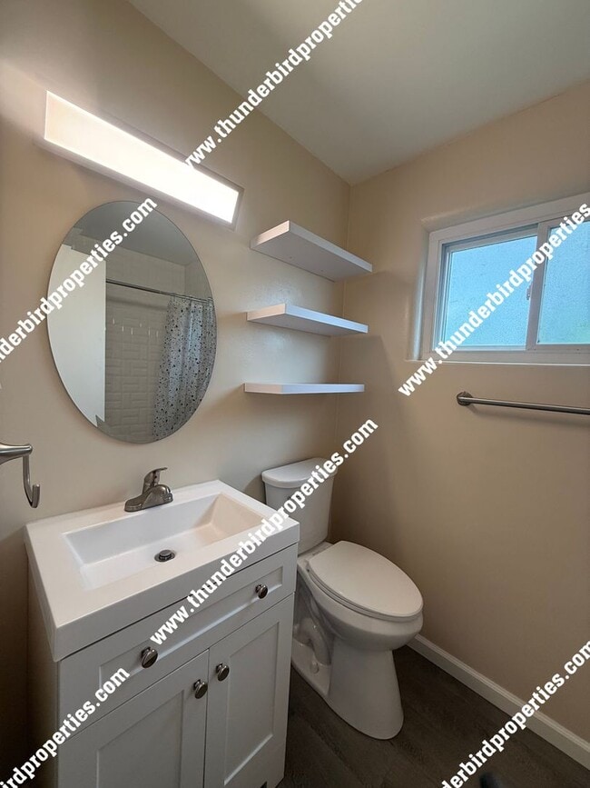 Building Photo - Beautifully remodeled Uptown location