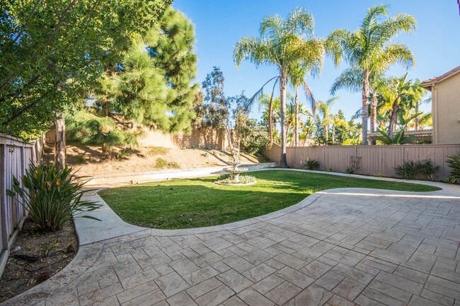 Building Photo - Beautiful 3 Bedroom Home in Rancho Carrillo!