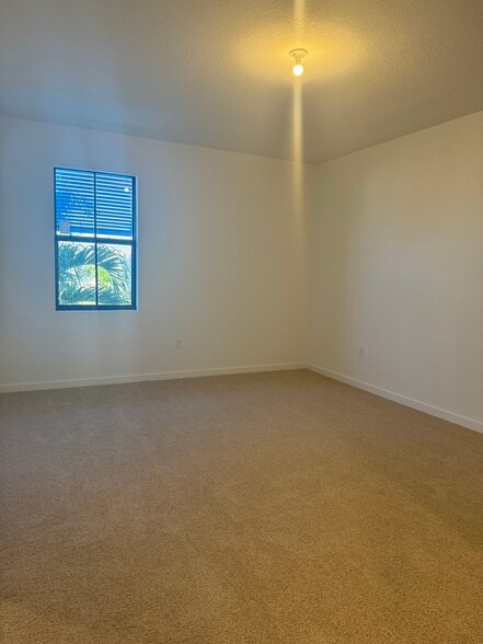 Building Photo - 876 NW 3rd Way