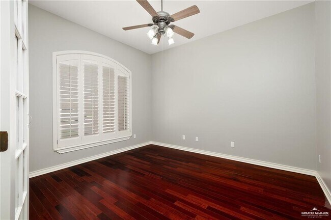 Building Photo - 18 N 49th St