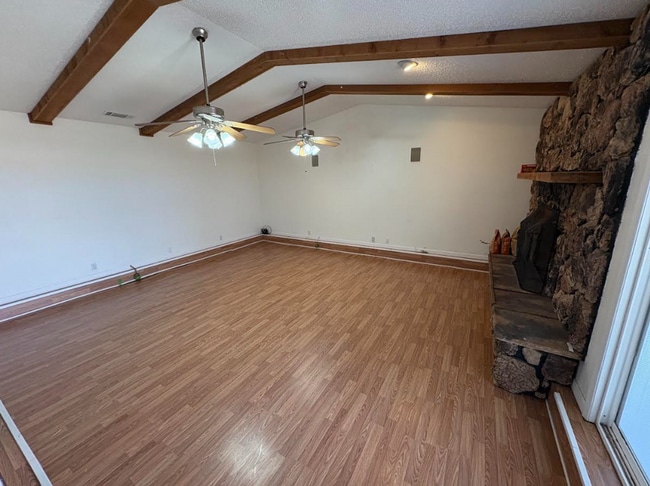 Building Photo - 312 Woodson Way
