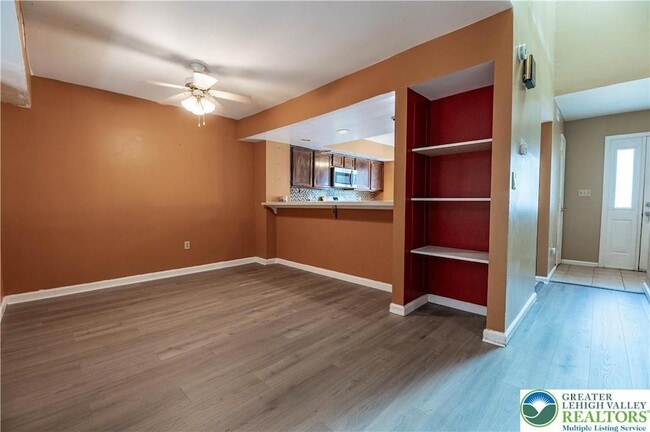 Building Photo - 109 Freedom Ct