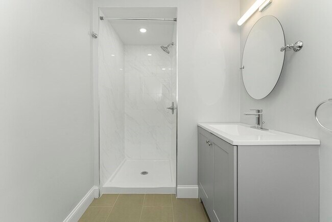 Building Photo - 57 Sloane Dr