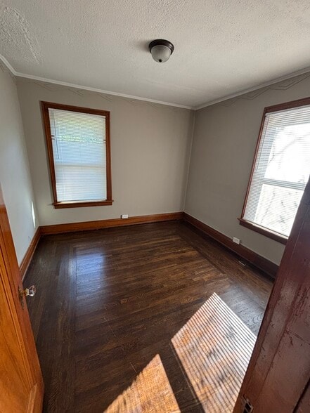 Building Photo - 1635 W North Bend Rd