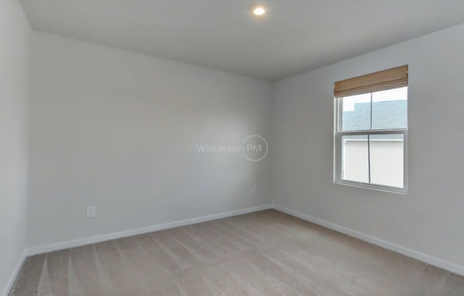 Building Photo - Stunning 4BD/2.5BTH 2-Story Single Family ...