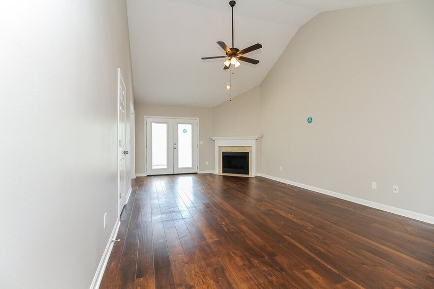 Building Photo - 114 Jesse Brown Dr