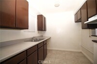 Building Photo - 609 N Moore Ave