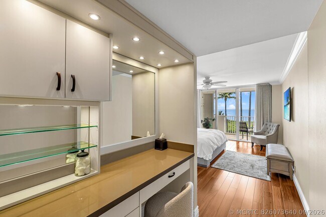 Building Photo - 3000 S Ocean Blvd