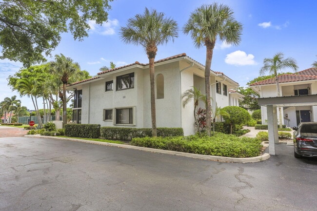 Building Photo - 100 Pelican Pointe Dr
