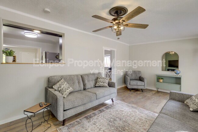 Building Photo - 1228 Bonito Ave