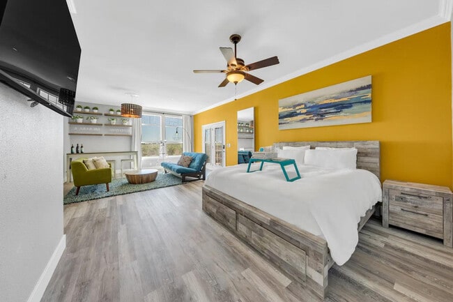 Building Photo - 53953 S River Rd