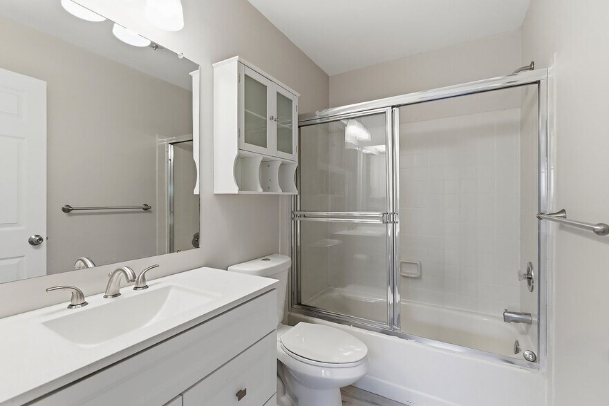 Building Photo - 5 Whistler Dr