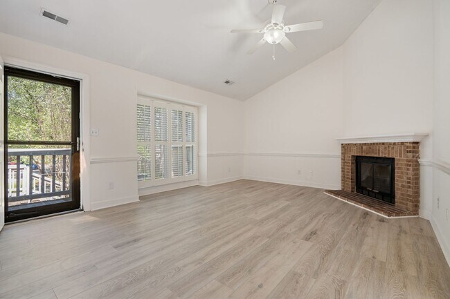 Building Photo - LOCATION!! Updated Townhome in Sought-After Durham Woodcroft neighborhood