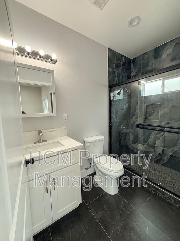 Building Photo - 5235 Bellflower Blvd