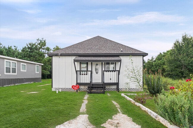 Building Photo - 365 Rd 5605