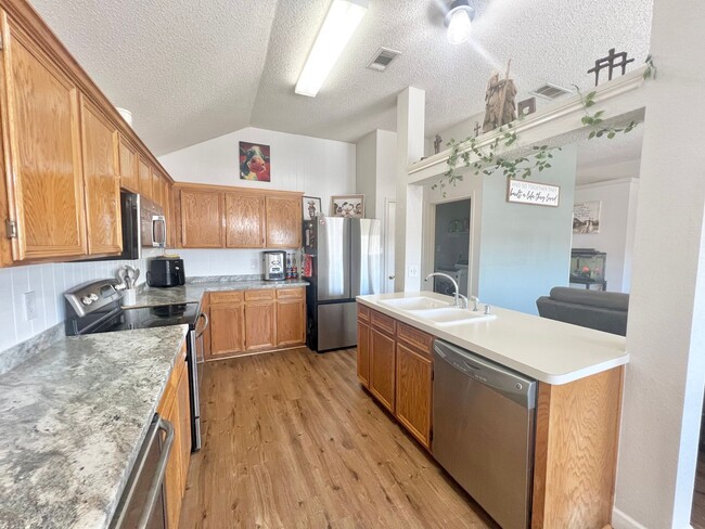 Building Photo - NEW IN MANAGEMENT - AVAILABLE NOW