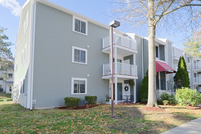 Building Photo - 3 Post Oak Ln