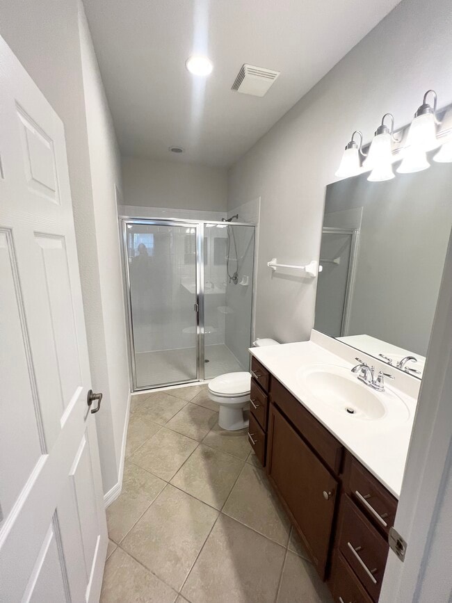 Master Bathroom - 5427 Soapstone Pl