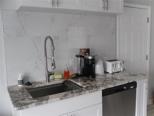 Building Photo - 13711 Gulf Blvd