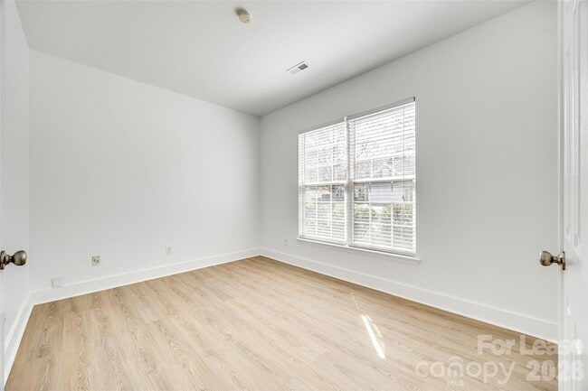 Building Photo - 3725 Planters Watch Dr