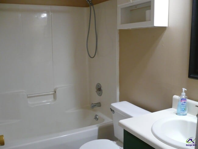 Building Photo - 213 Loxley Dr