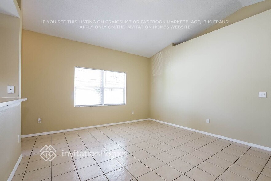 Building Photo - 352 Briar Bay Cir