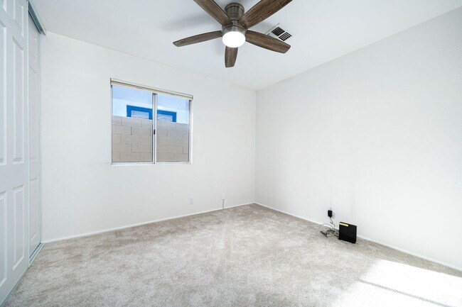Building Photo - 53680 Avenida Montezuma