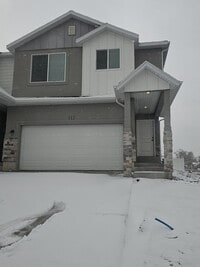 Building Photo - 112 E 730 N