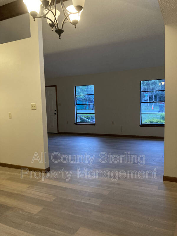 Building Photo - 111 Grove Ave