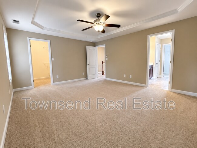 Building Photo - 2817 Blockade Runner Dr