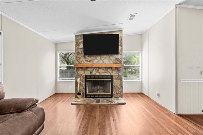 Building Photo - 13920 Hillcrest Dr