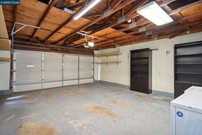 Building Photo - 119 Cypress Point Way