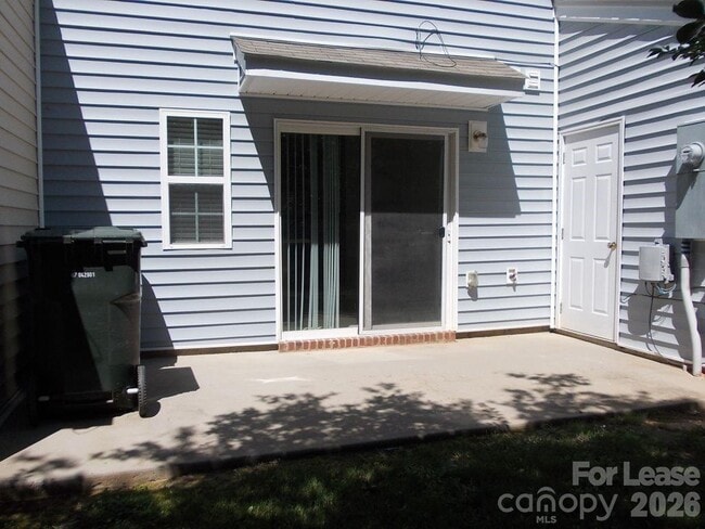 Building Photo - 2595 Brackley Pl NW