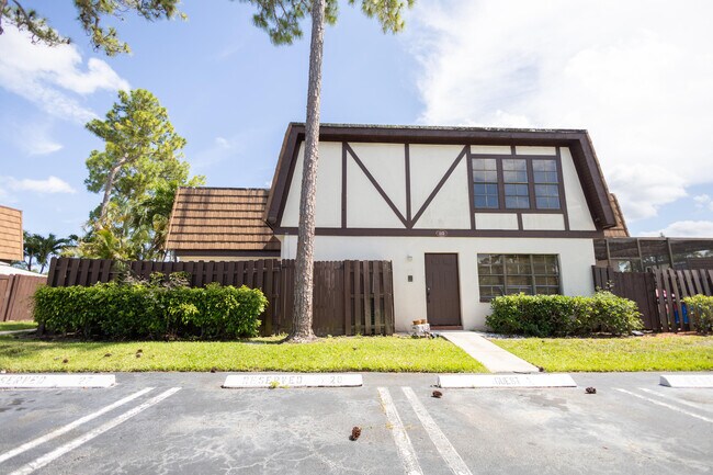 Building Photo - 110 Weybridge Cir