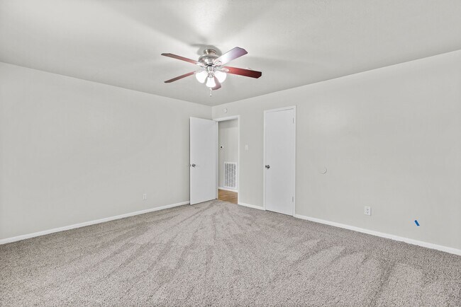 Building Photo - 27201 Paula Ln