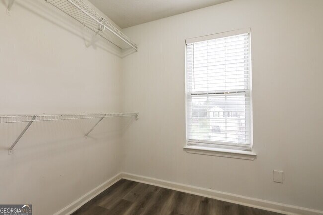 Building Photo - 9046 Jenni Cir