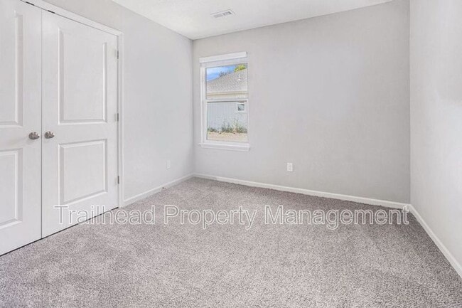 Building Photo - 611 Fall Meadow Ln