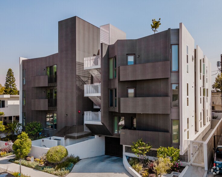 Primary Photo - Lido Apartments - 3714 Kelton