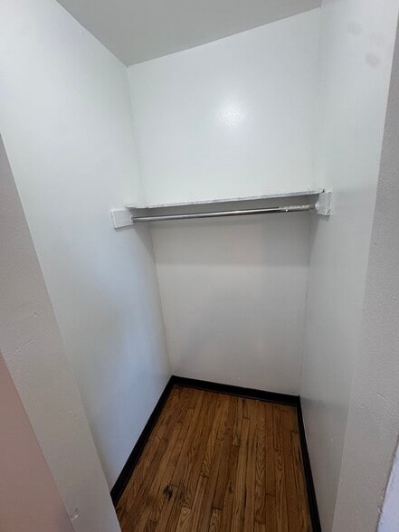 Building Photo - 4251 W Haddon Ave