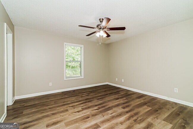Building Photo - 428 Ivy Crest Dr